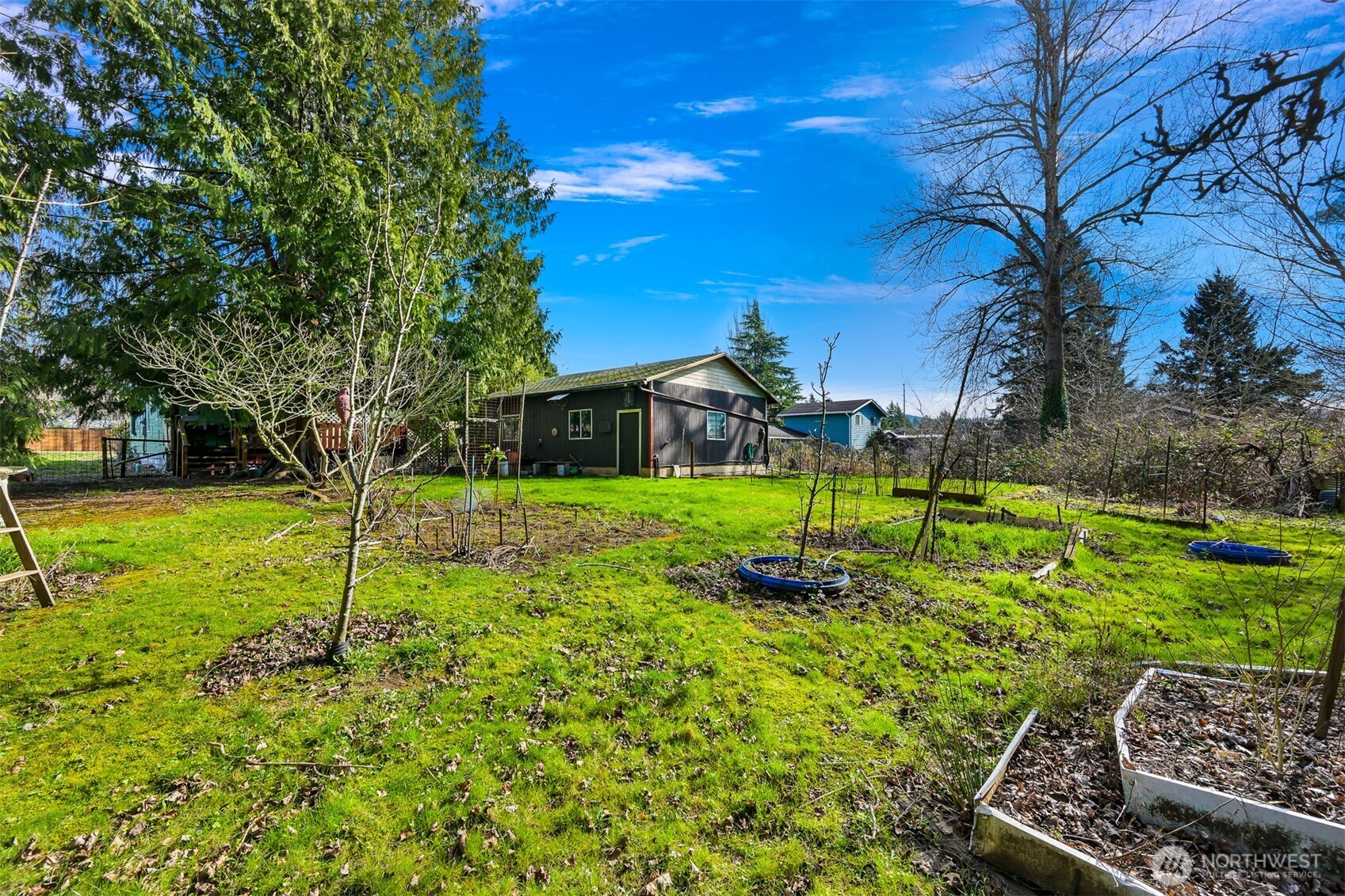 2701 Michigan Street Bellingham, WA 98226 - Photo 32 of 39 a view of a house with backyard