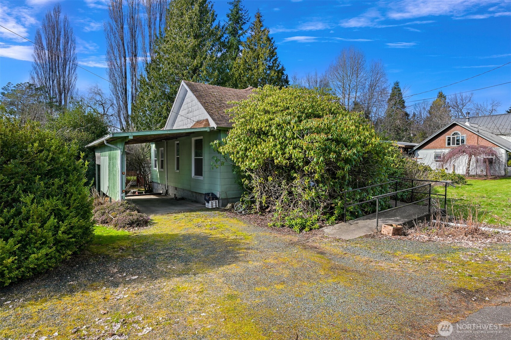 2701 Michigan Street Bellingham, WA 98226 - Photo 7 of 39 a view of house with yard and swimming pool