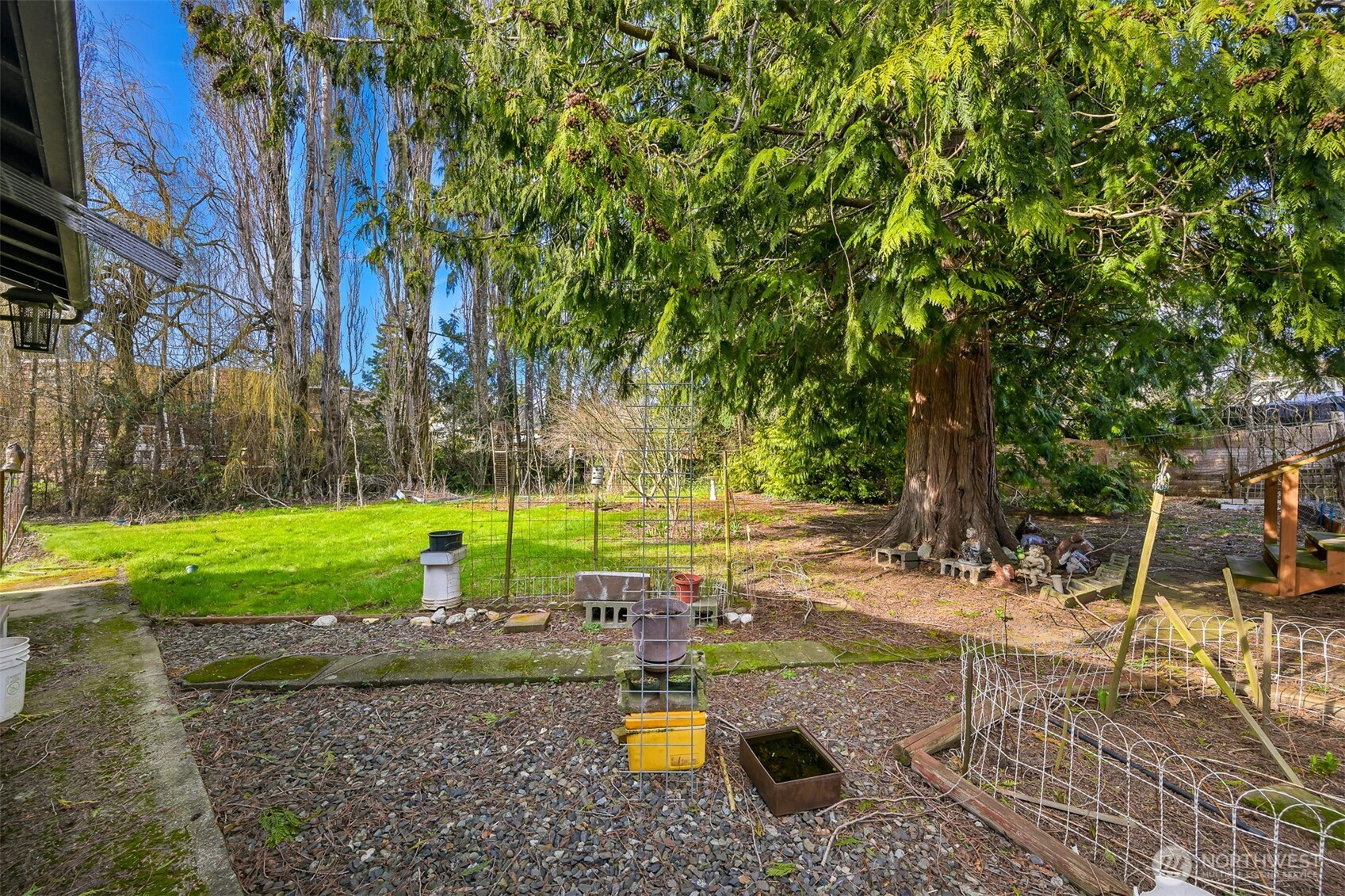 2701 Michigan Street Bellingham, WA 98226 - Photo 10 of 39 a view of backyard with swimming pool
