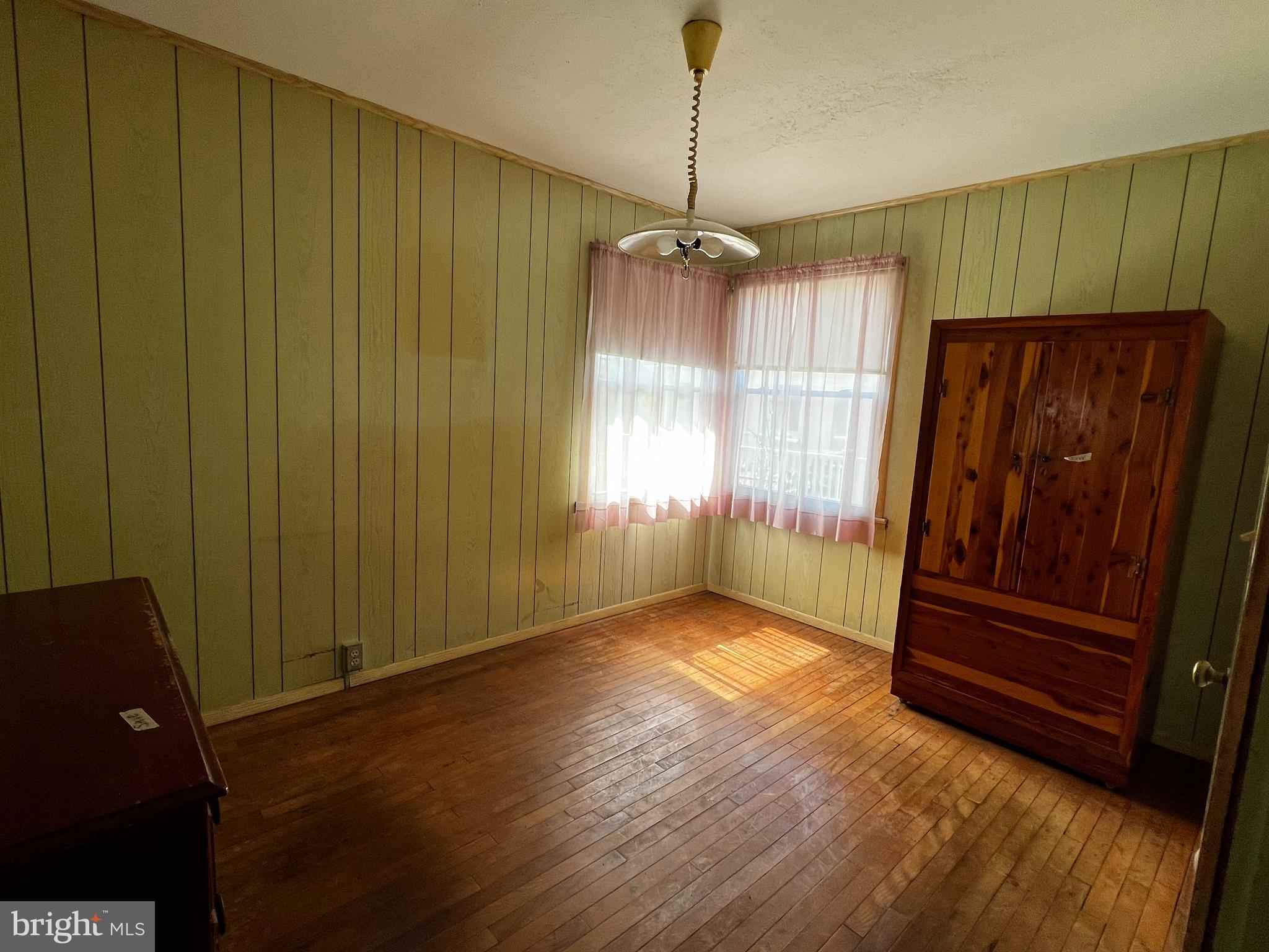 222 Clamer Road Trenton, NJ 08628 - Photo 4 of 15