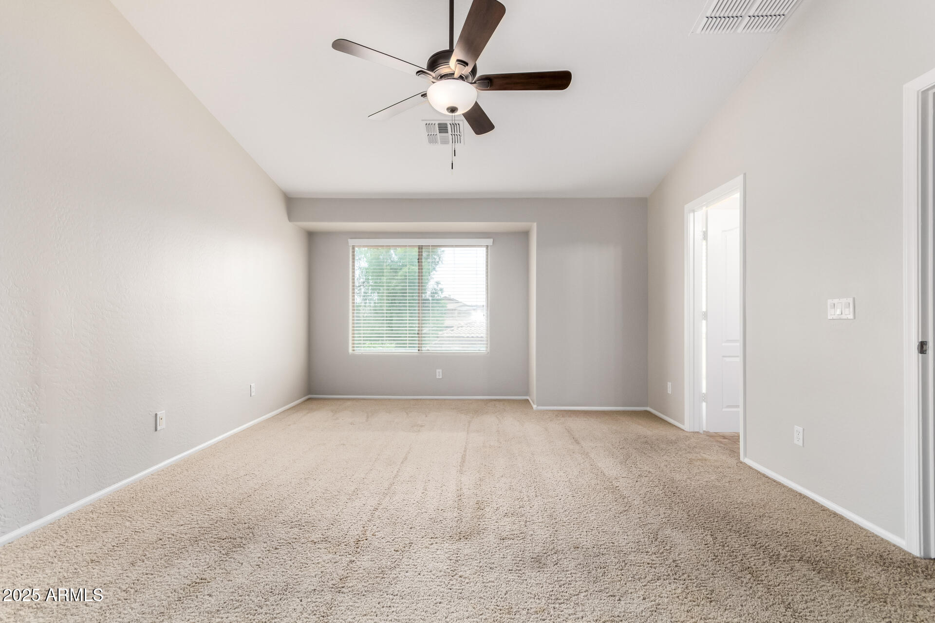 44865 West Woody Road Maricopa, AZ 85139 - Photo 17 of 36 17 Master Bedroom
