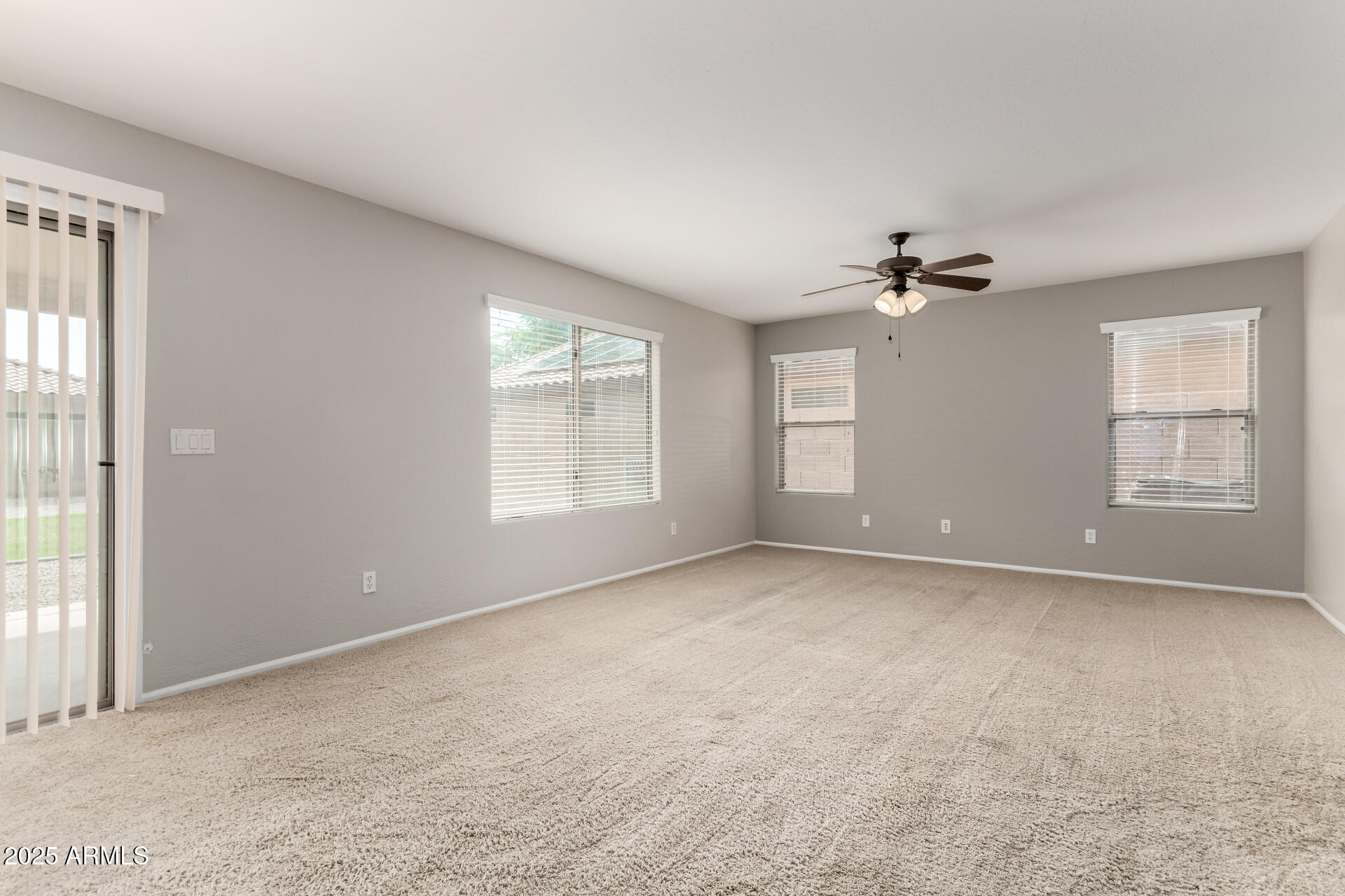 44865 West Woody Road Maricopa, AZ 85139 - Photo 7 of 36 07 Family Room