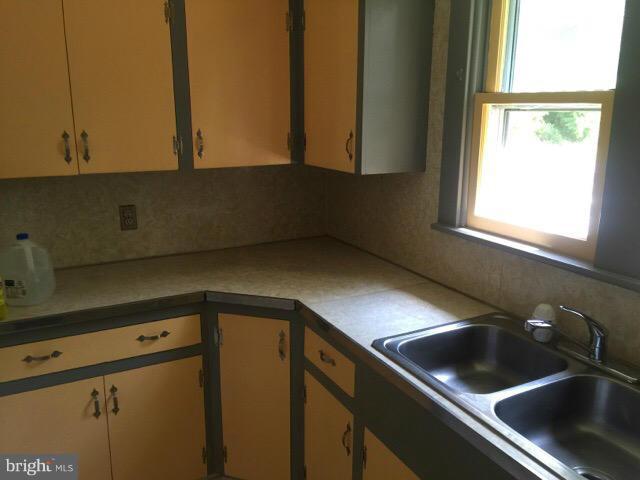 753 Old Manchester Road Westminster, MD 21157 - Photo 8 of 13 Kitchen