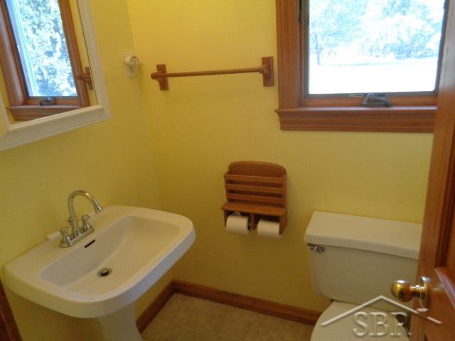4318 Fraser Road Bay City, MI 48706 - Photo 10 of 27 Lavatory