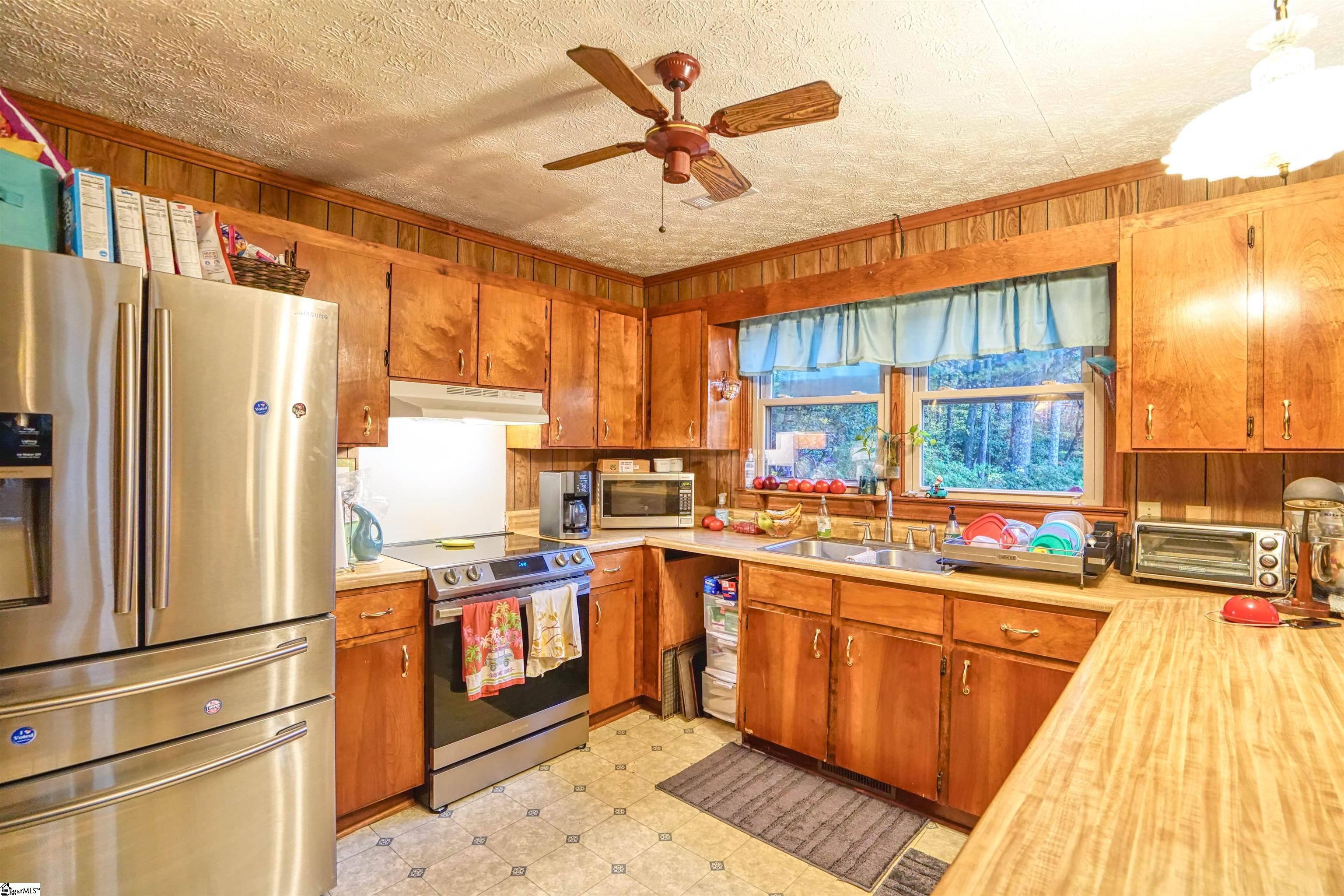 206 Gap Creek Road Marietta, SC 29661 - Photo 13 of 36 Gallery Image 13