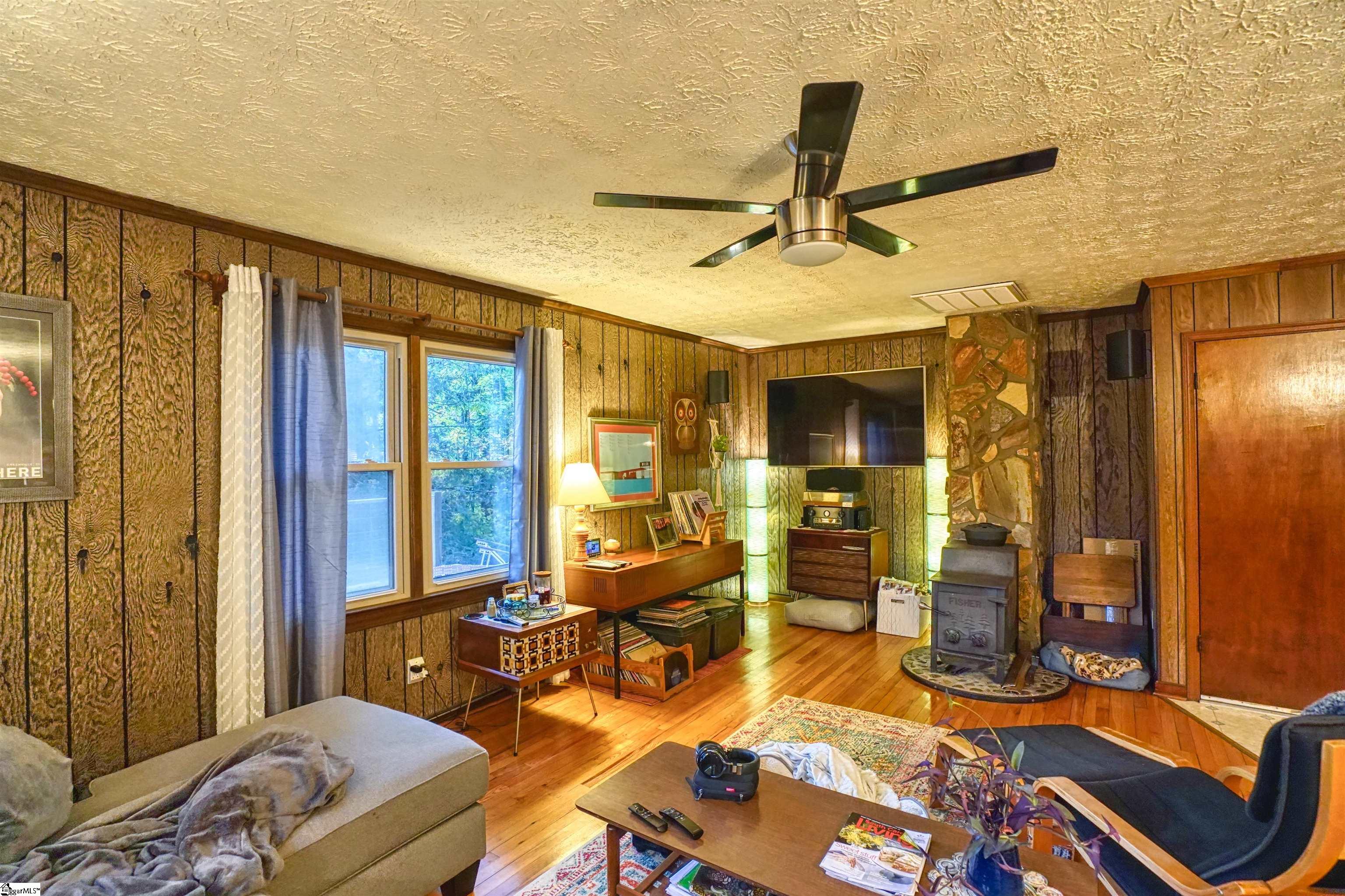 206 Gap Creek Road Marietta, SC 29661 - Photo 14 of 36 Gallery Image 14