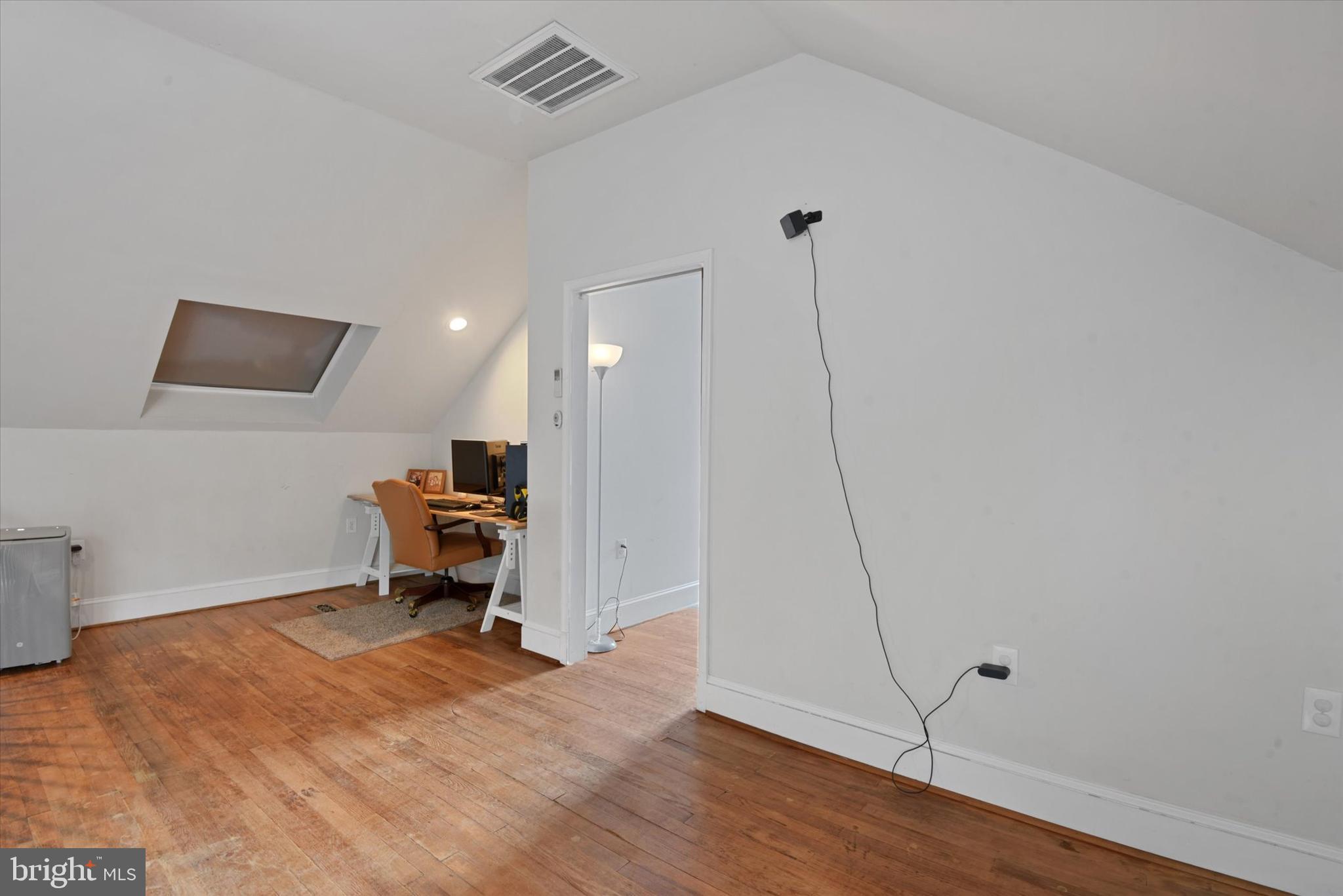 6953 Linganore Road Frederick, MD 21701 - Photo 16 of 42 Corner of Bonus space fits office!