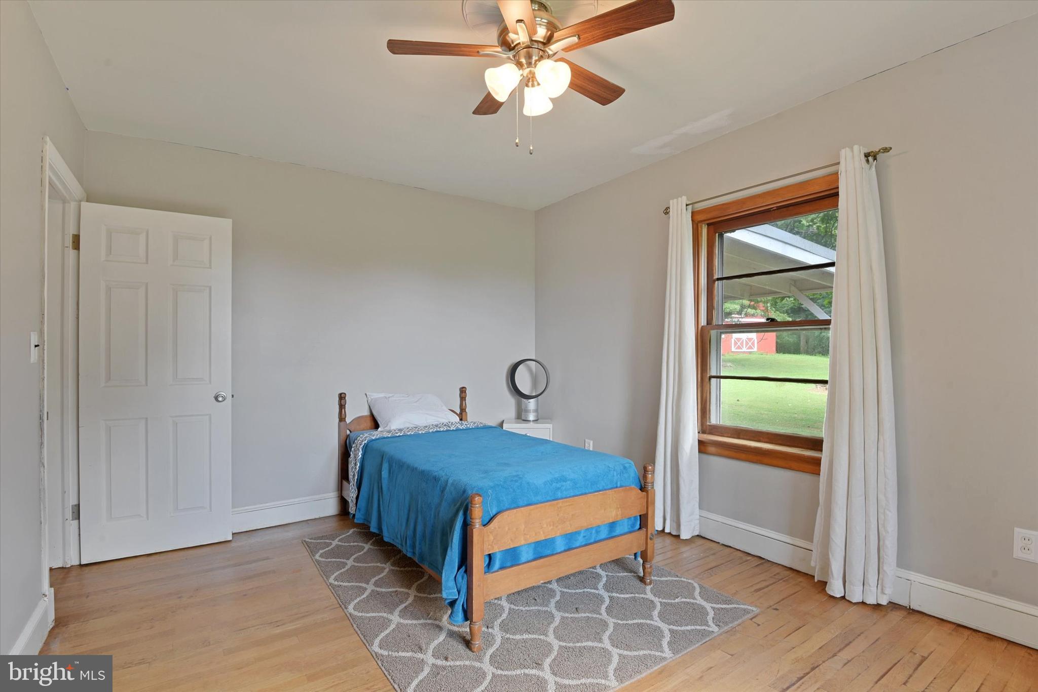 6953 Linganore Road Frederick, MD 21701 - Photo 27 of 42 2nd BR, main level, on SW corner of home