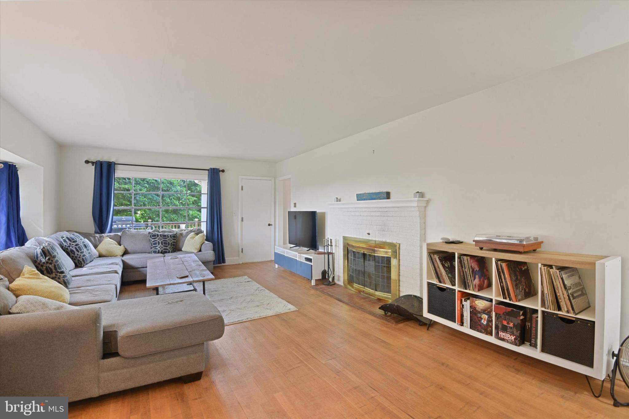 6953 Linganore Road Frederick, MD 21701 - Photo 9 of 42 Great for entertaining!!