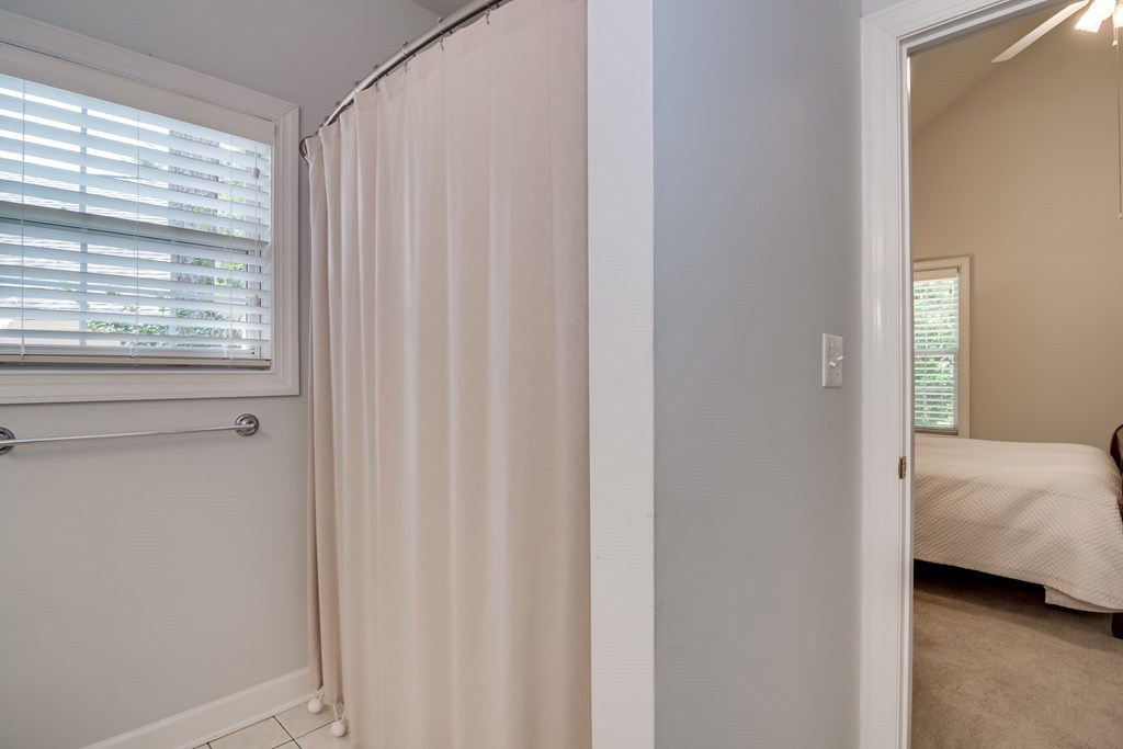 214 Boxwood Road Aiken, SC 29803 - Photo 15 of 26 Owners Bath