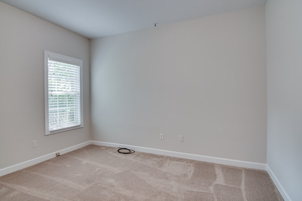 214 Boxwood Road Aiken, SC 29803 - Photo 18 of 26 Guest Room