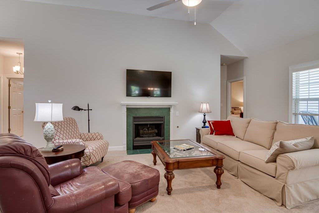 214 Boxwood Road Aiken, SC 29803 - Photo 3 of 26 Great Room