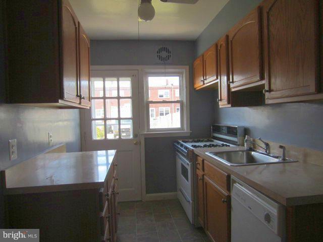 2133 Coralthorn Road Baltimore, MD 21220 - Photo 4 of 14 Kitchen