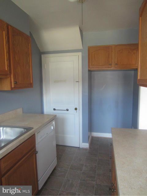 2133 Coralthorn Road Baltimore, MD 21220 - Photo 5 of 14 Kitchen