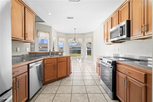 $2,300 | 409 Gainesway Drive, Madisonville, LA 70447