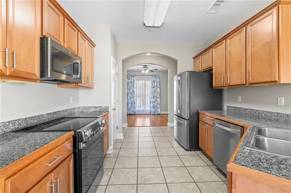 $2,300 | 409 Gainesway Drive, Madisonville, LA 70447