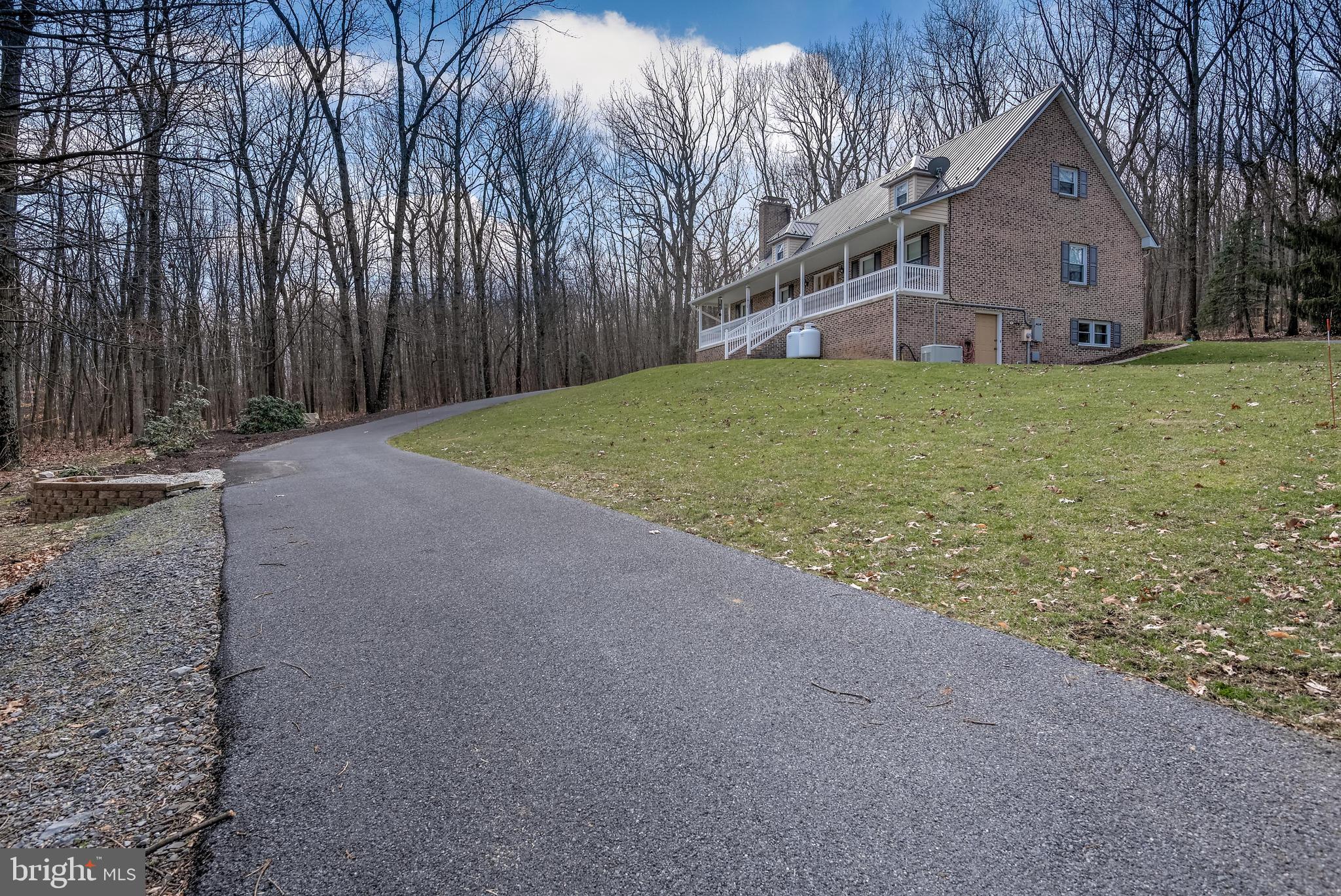 688 Lynes Road Dillsburg, PA 17019 - Photo 3 of 39 Gallery Image 3
