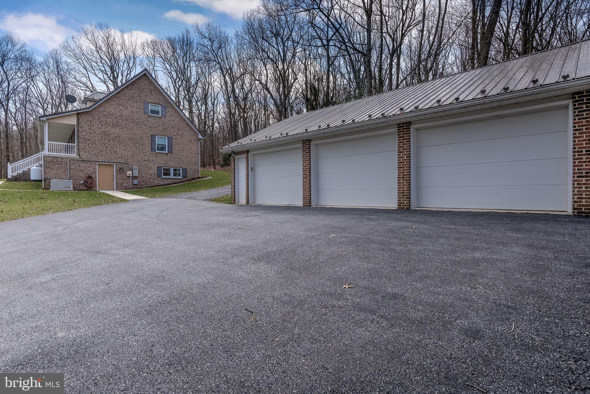 688 Lynes Road Dillsburg, PA 17019 - Photo 34 of 39 Gallery Image 34