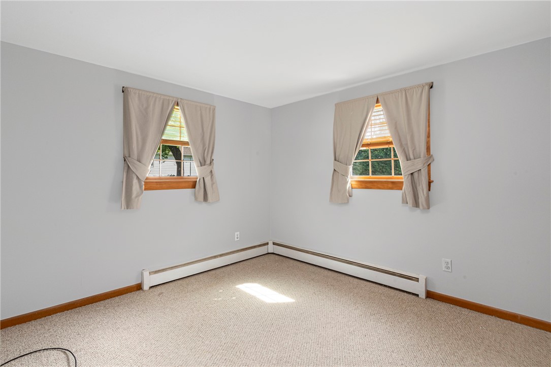33 Scarborough Road Cumberland, RI 02864 - Photo 15 of 25