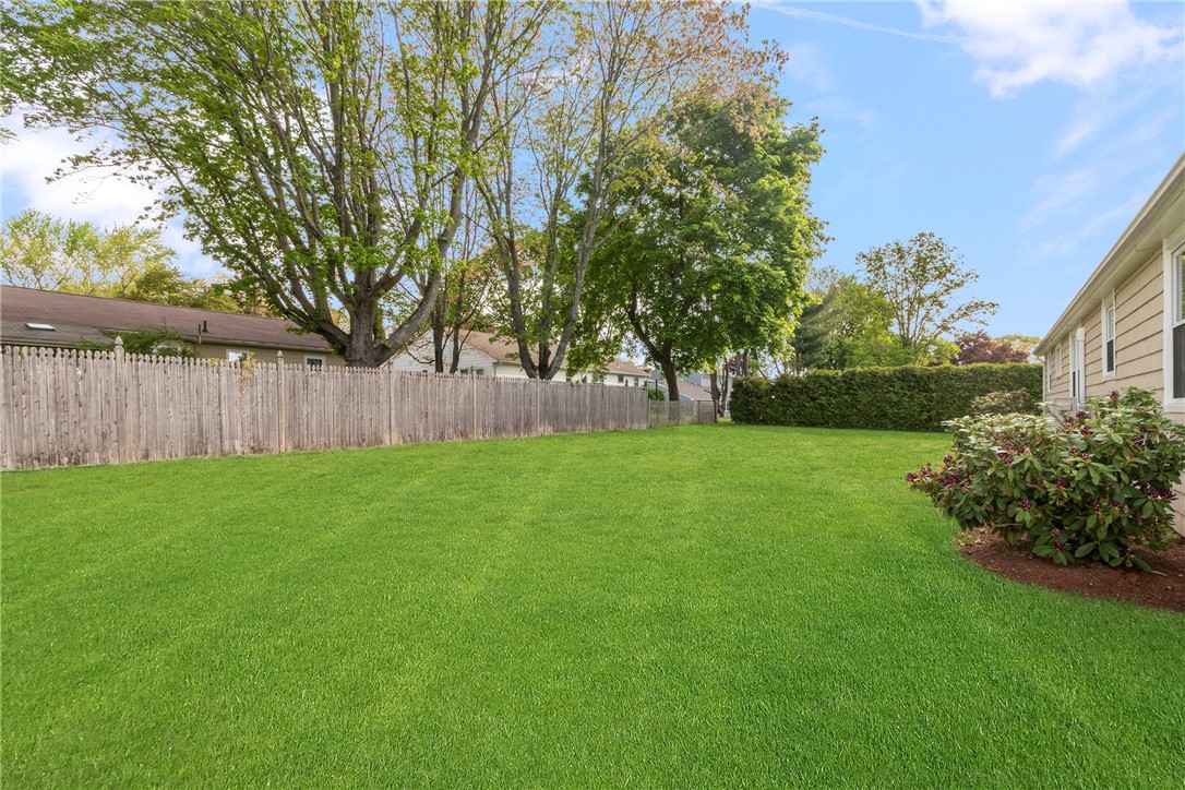33 Scarborough Road Cumberland, RI 02864 - Photo 24 of 25