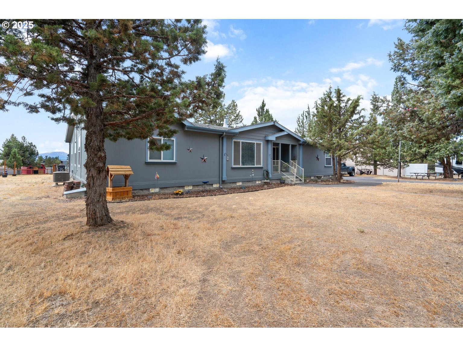 12844 Southwest Upper Ridge Terrebonne, OR 97760 - Photo 17 of 25 a view of outdoor space and yard