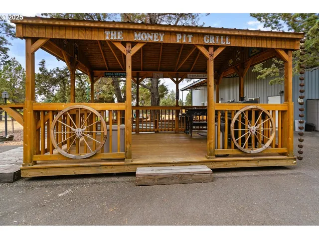 a view of front door