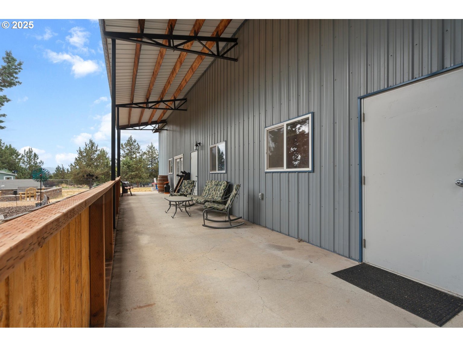 12844 Southwest Upper Ridge Terrebonne, OR 97760 - Photo 22 of 25 a view of a terrace with chairs