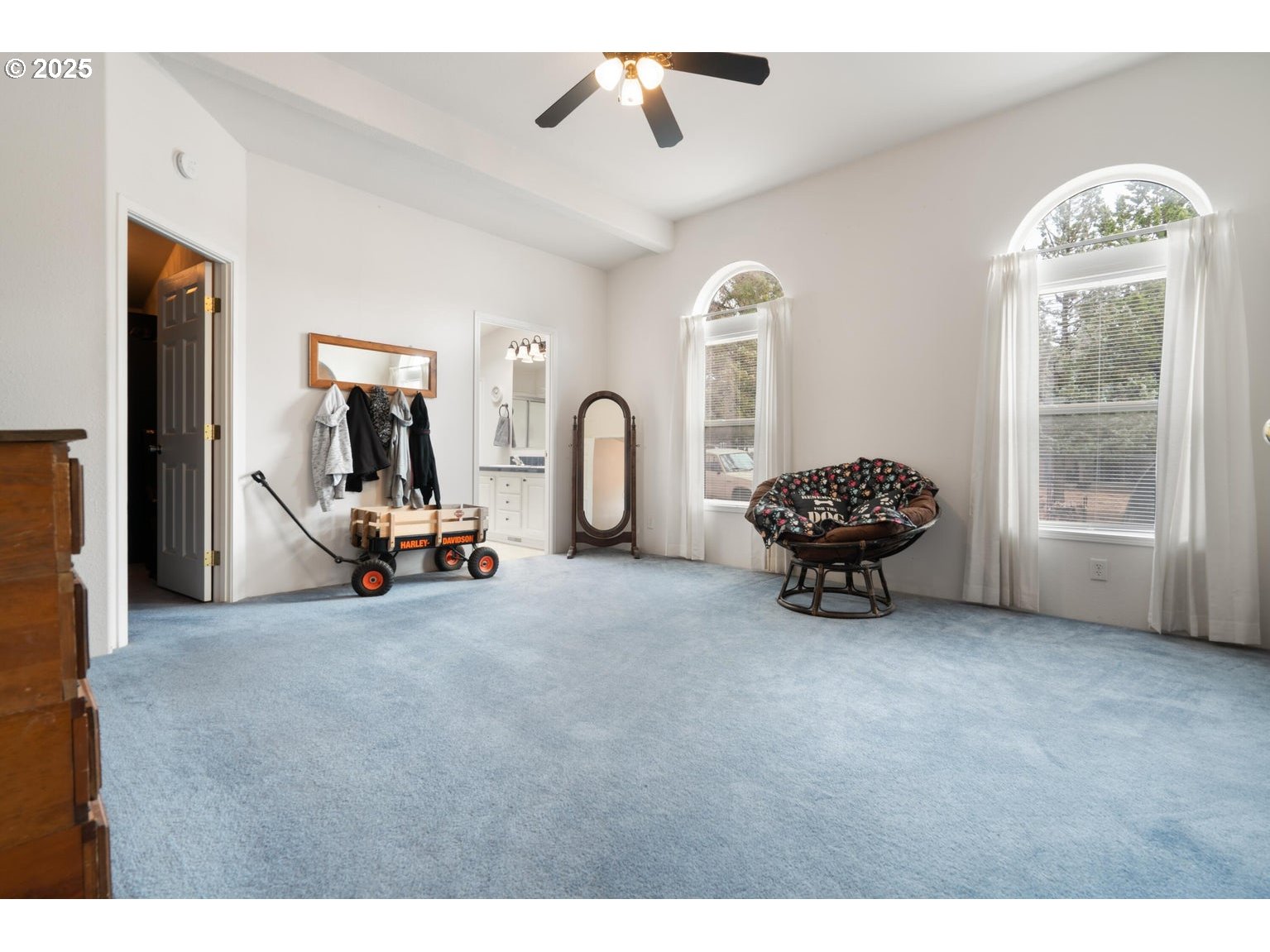 12844 Southwest Upper Ridge Terrebonne, OR 97760 - Photo 10 of 25 a living room with furniture a air conditioner and a large window