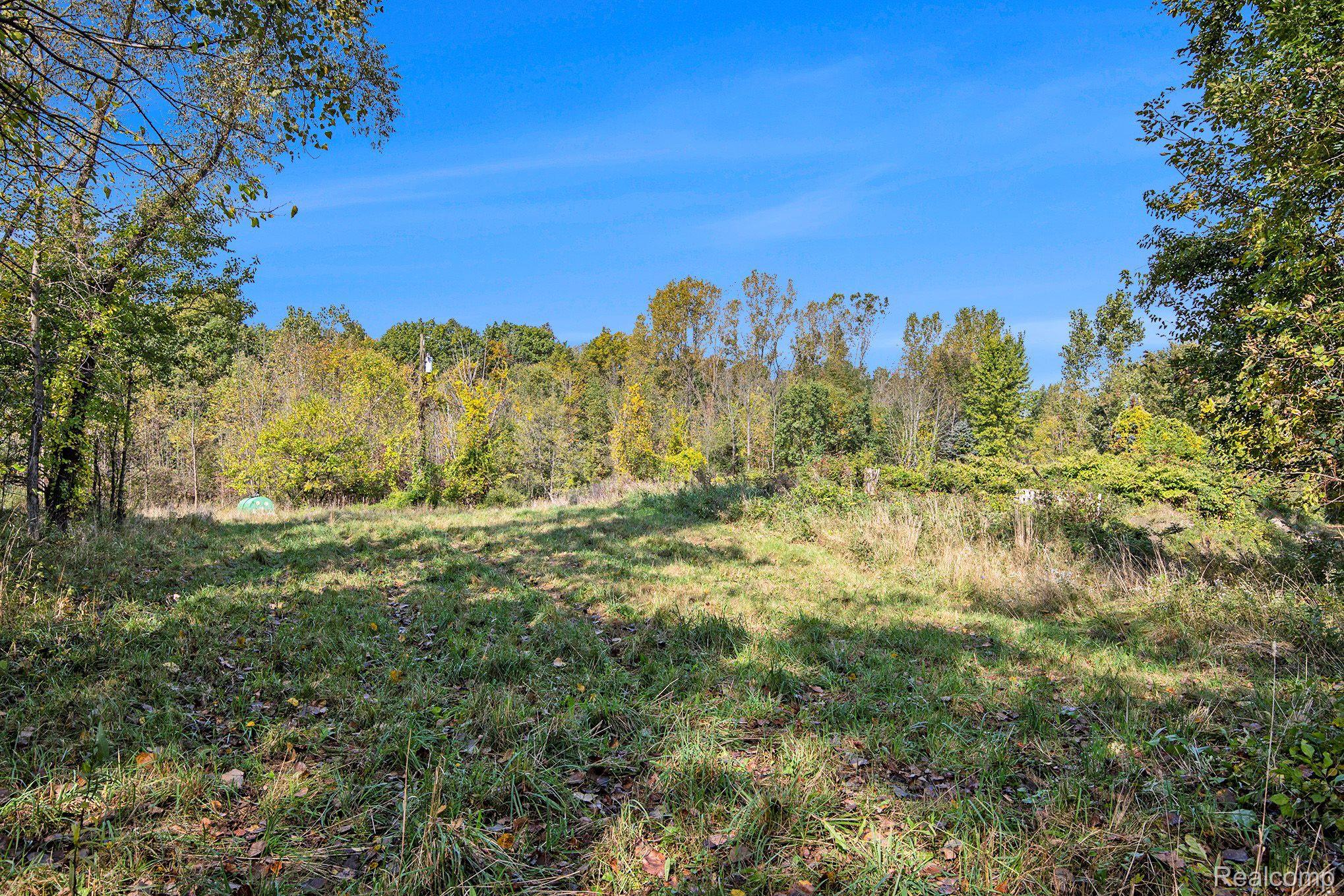 8533 Oak Hill Road Clarkston, MI 48348 - Photo 17 of 21 Gallery Image 17