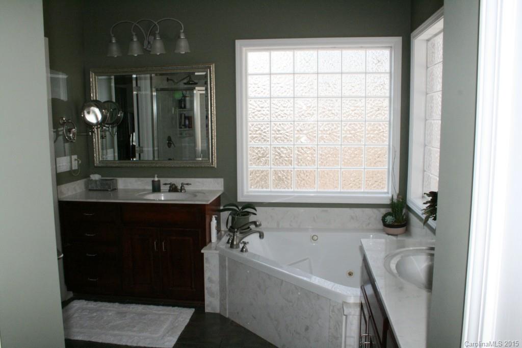 4915 Spring Chase Way Northwest, Unit 26 Davidson, NC 28036 - Photo 9 of 24