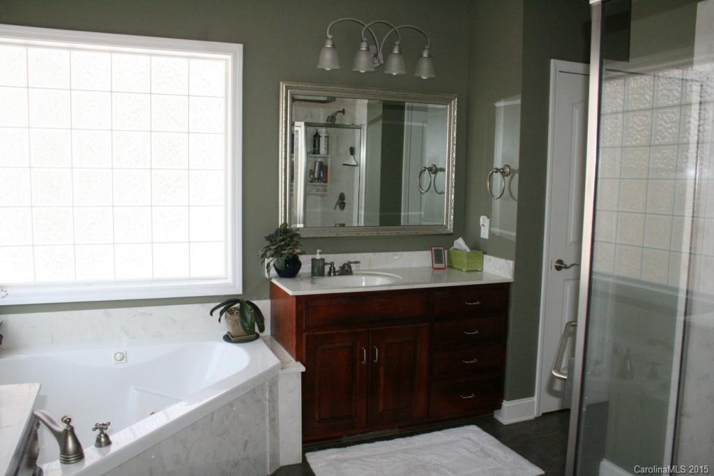 4915 Spring Chase Way Northwest, Unit 26 Davidson, NC 28036 - Photo 10 of 24