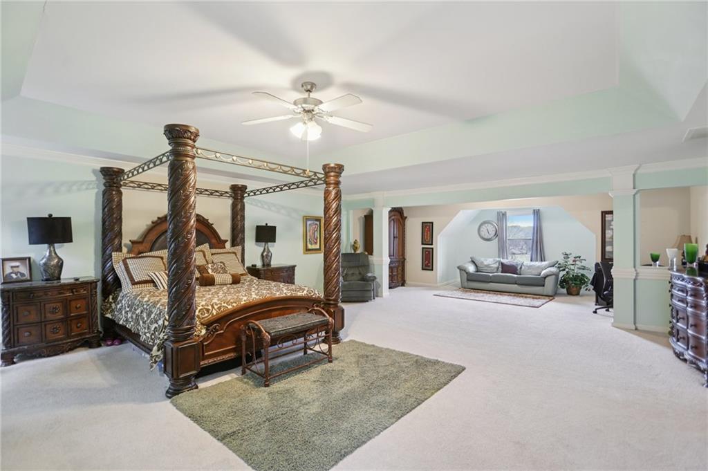 419 Long Shore Way Newnan, GA 30265 - Photo 16 of 29 a living room with furniture