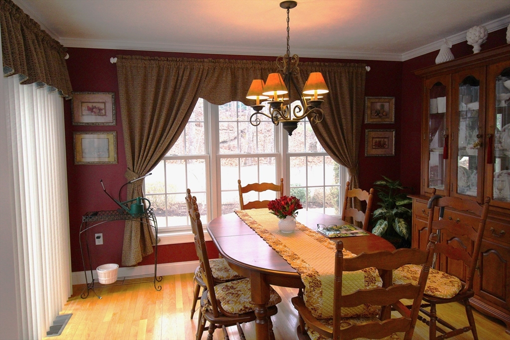 19 Peachey Circle, Unit 19 Middleton, MA 01949 - Photo 4 of 25