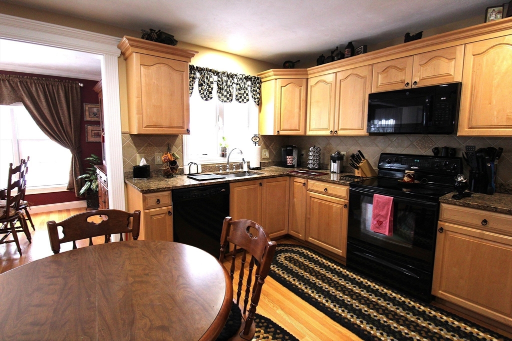 19 Peachey Circle, Unit 19 Middleton, MA 01949 - Photo 8 of 25