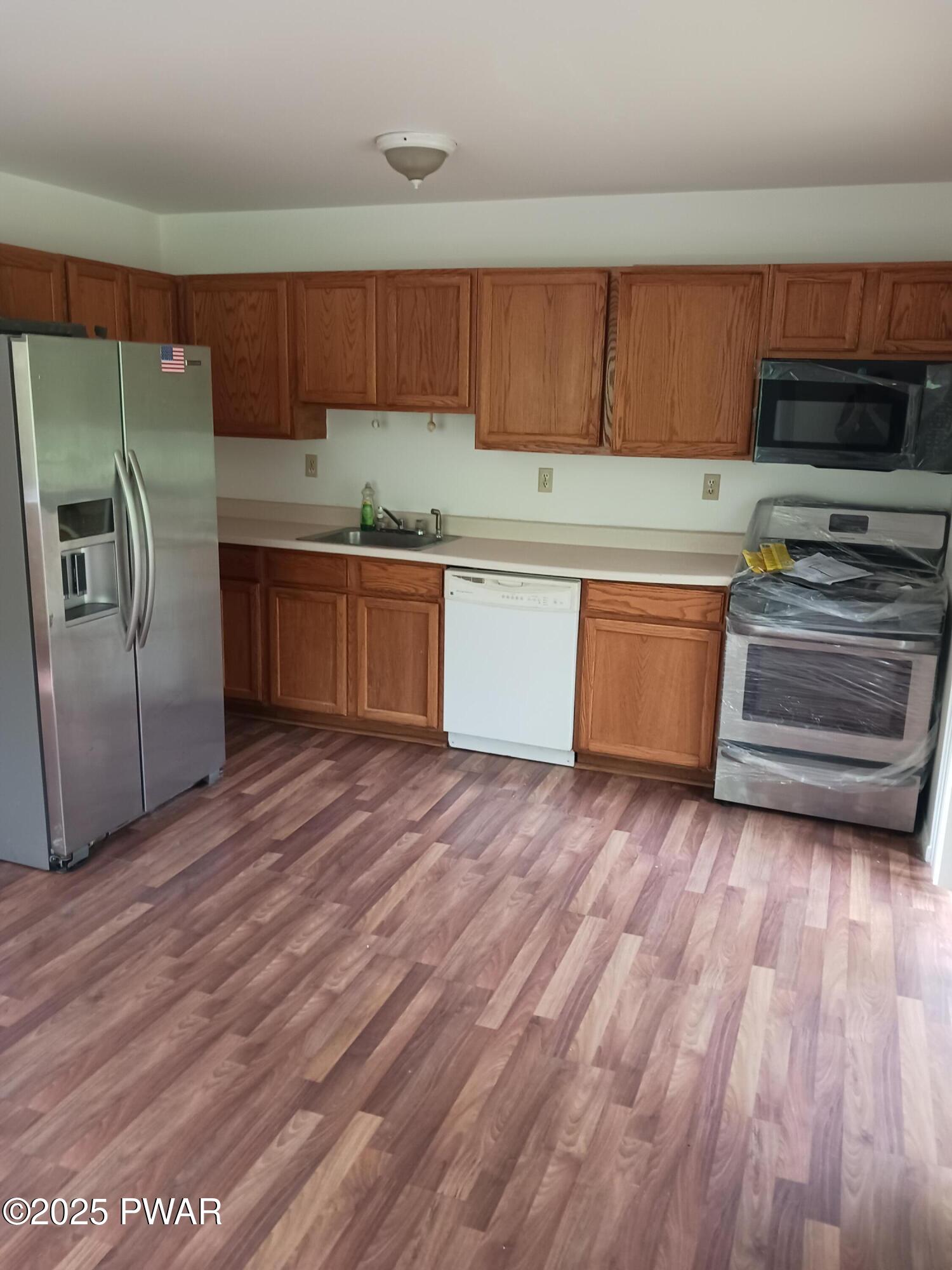 142 Squirrel Road Dingmans Ferry, PA 18328 - Photo 6 of 16