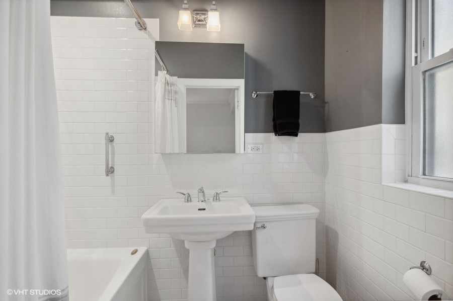 240 Lee Street, Unit 2W Evanston, IL 60202 - Photo 25 of 31