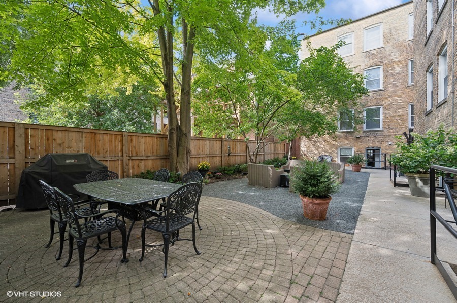 240 Lee Street, Unit 2W Evanston, IL 60202 - Photo 28 of 31