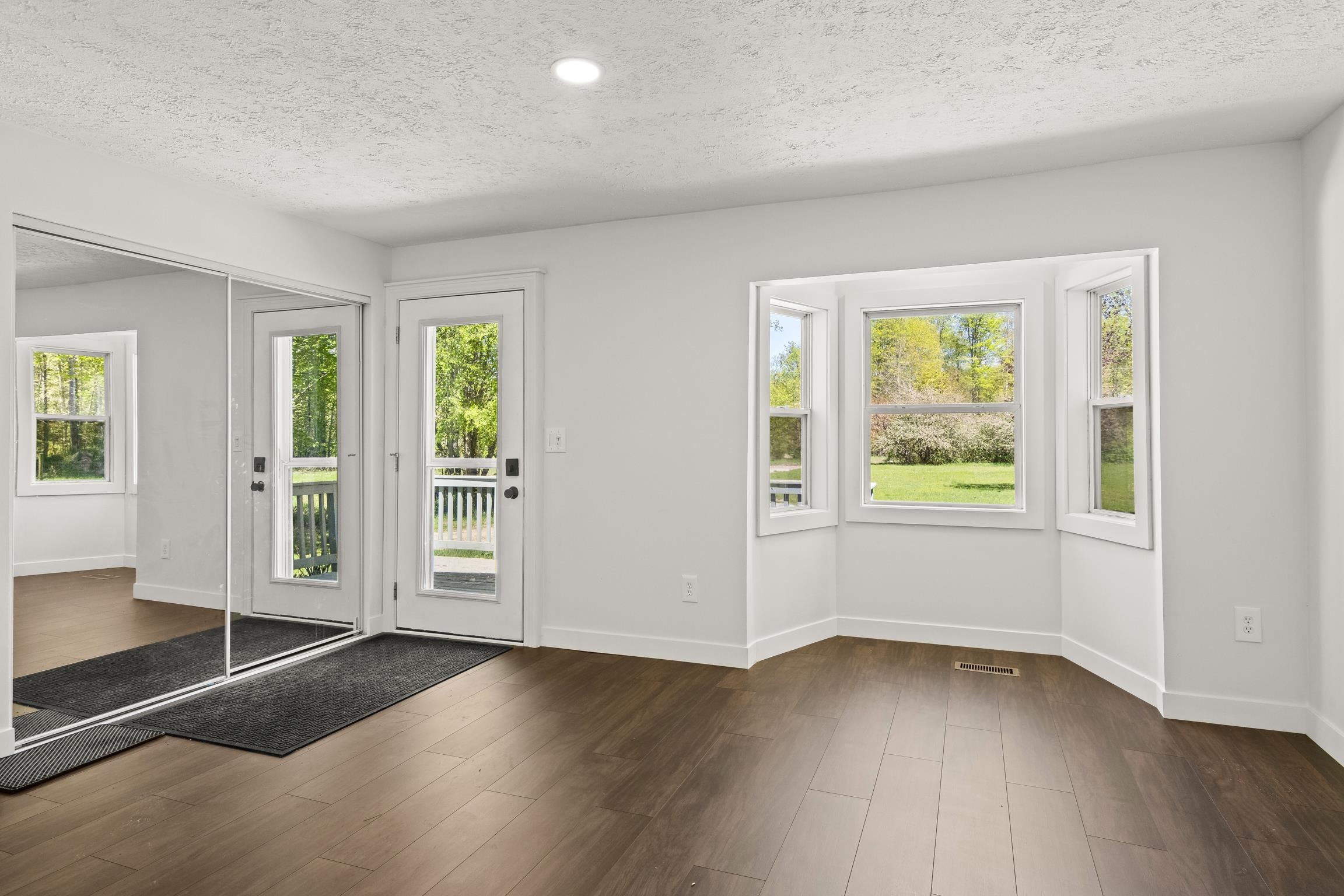 90 South Haze Road Beulah, MI 49617 - Photo 4 of 41