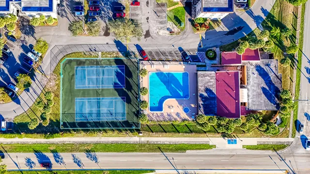 $149,900 | 8030 Hampton Boulevard, Unit 502, North Lauderdale, FL 33068