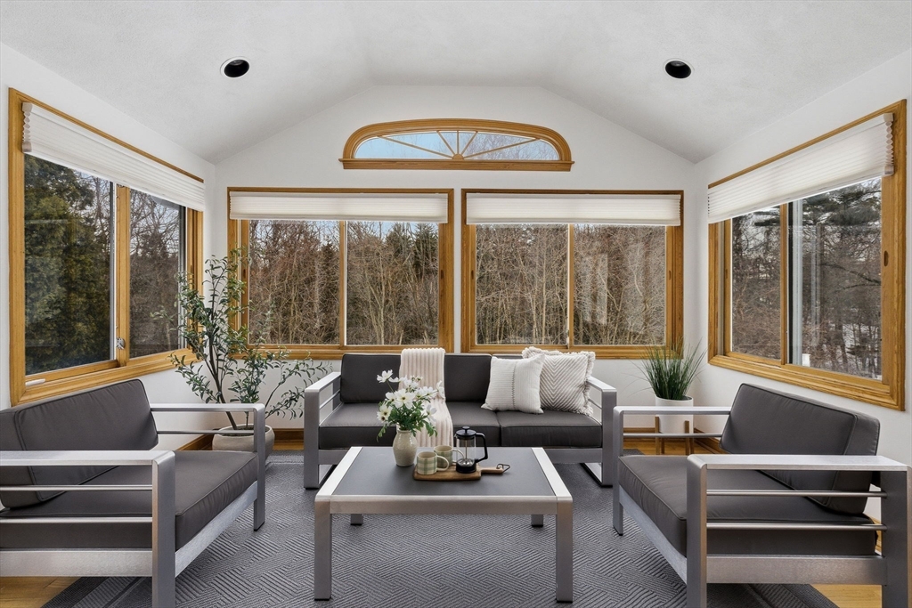 15 Belmont Road Wakefield, MA 01880 - Photo 18 of 40