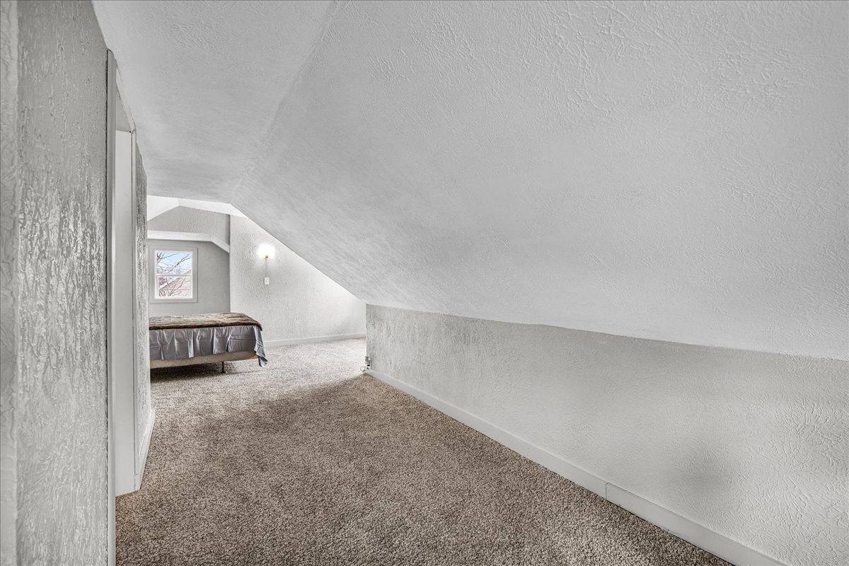 814 West Mill Street Bloomington, IL 61701 - Photo 19 of 35