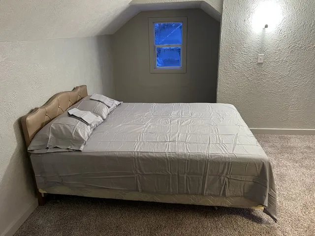 $185,000 | 814 West Mill Street, Bloomington, IL 61701