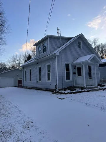 $185,000 | 814 West Mill Street, Bloomington, IL 61701