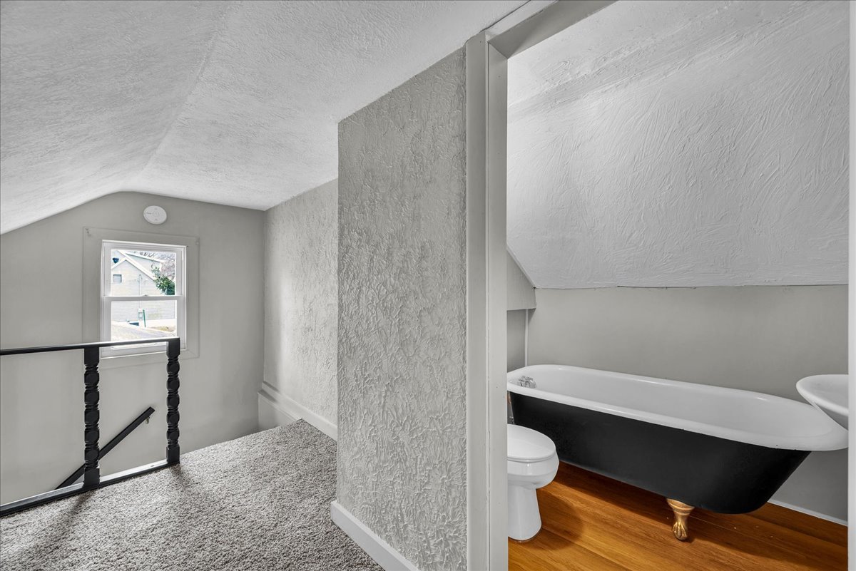 814 West Mill Street Bloomington, IL 61701 - Photo 23 of 35