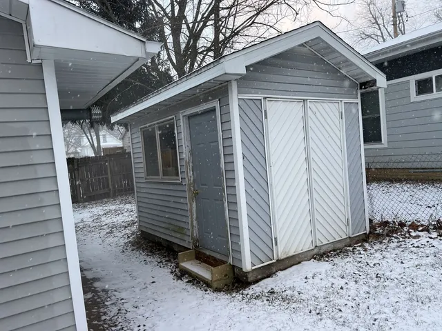 $185,000 | 814 West Mill Street, Bloomington, IL 61701