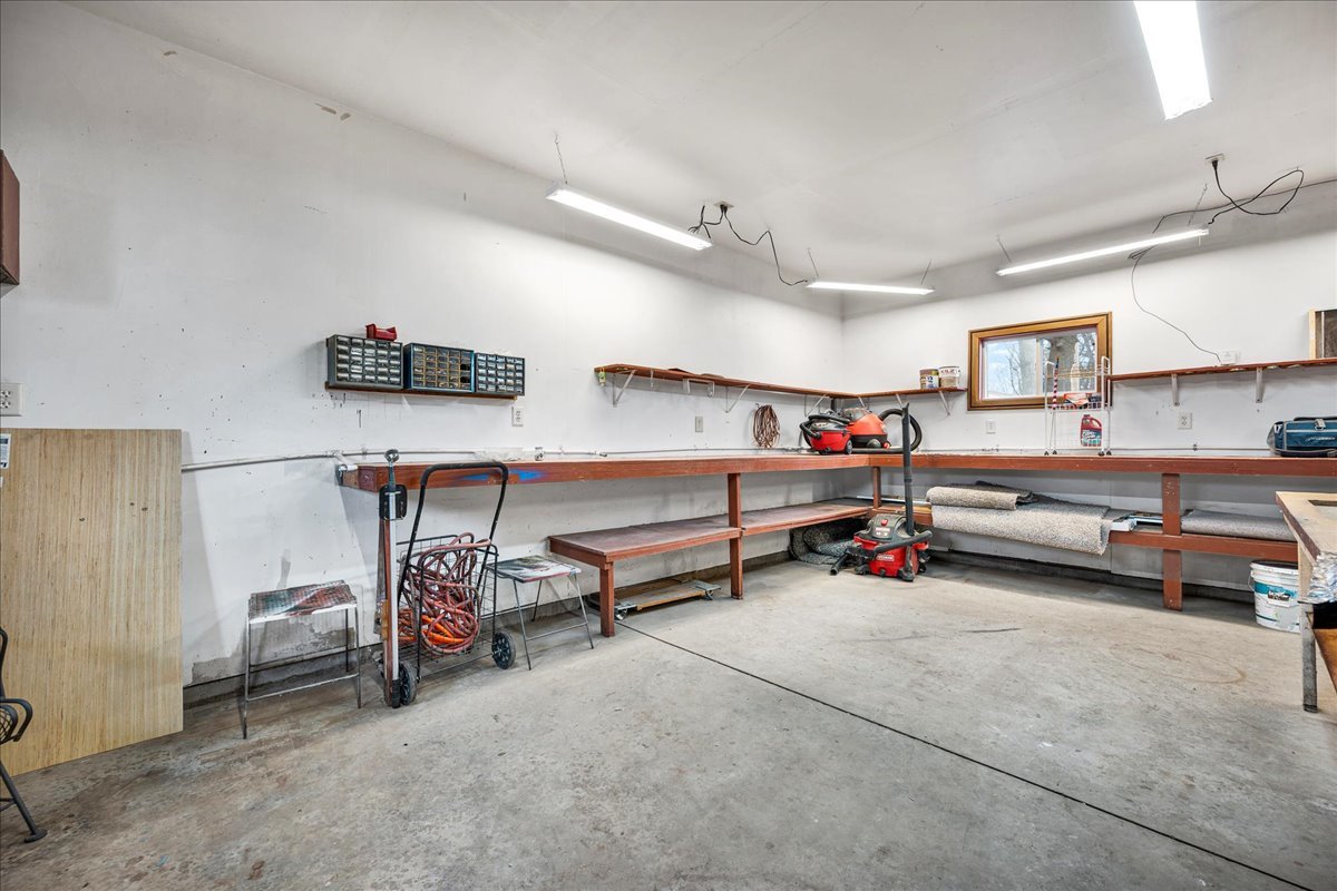 814 West Mill Street Bloomington, IL 61701 - Photo 27 of 35