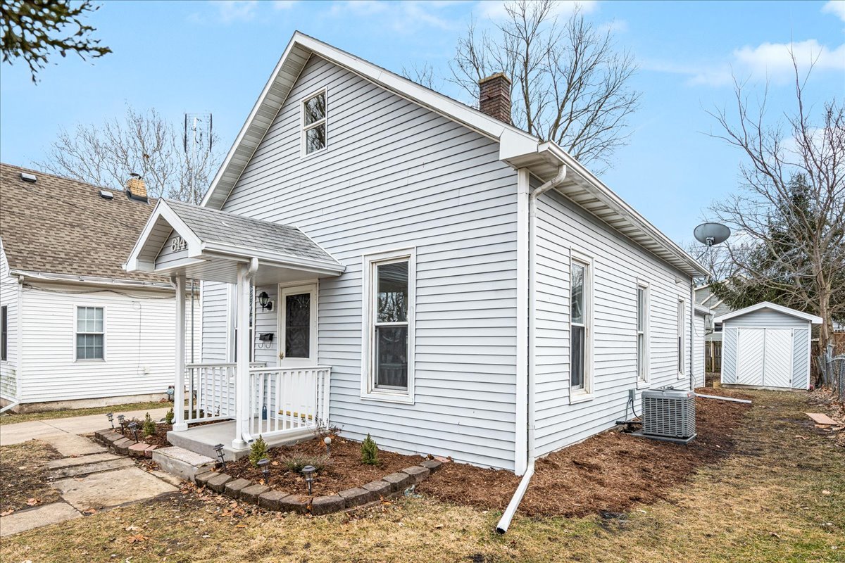 814 West Mill Street Bloomington, IL 61701 - Photo 29 of 35