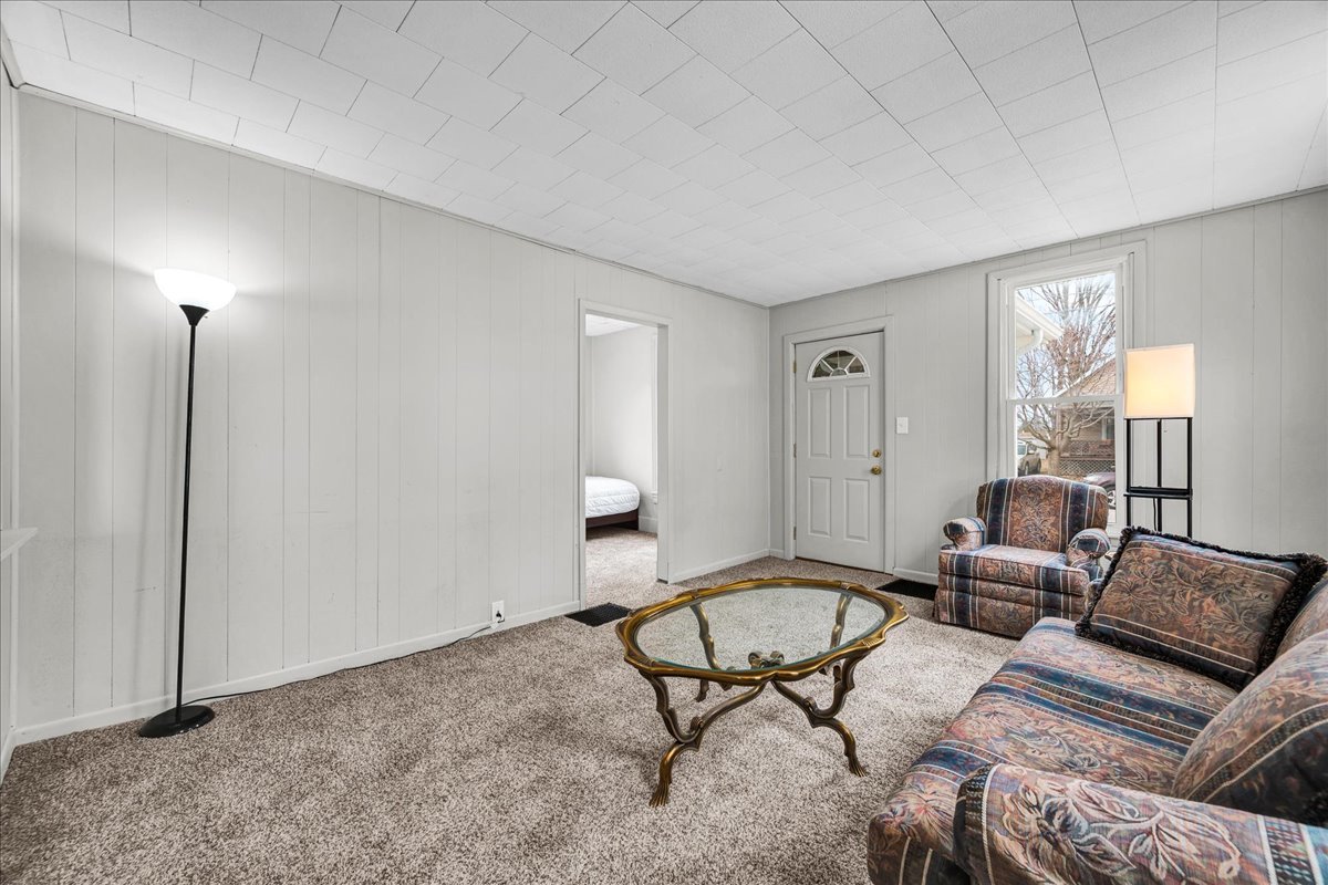 814 West Mill Street Bloomington, IL 61701 - Photo 5 of 35