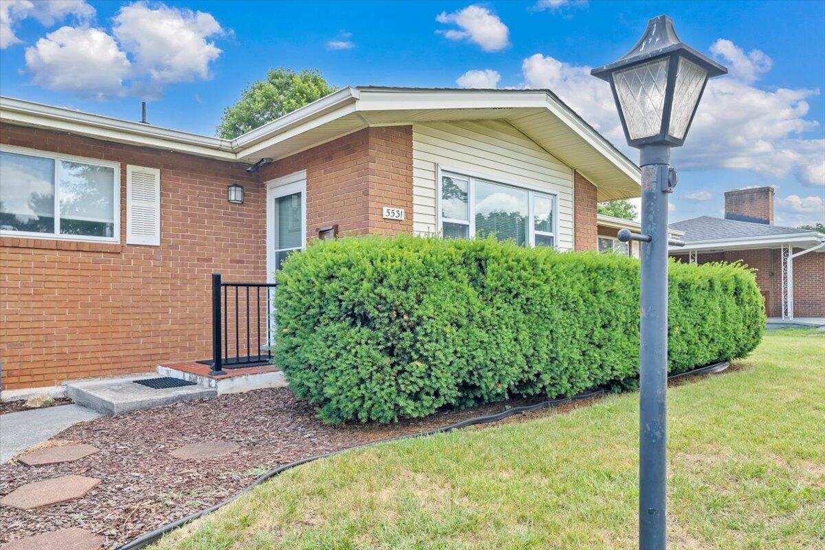 5531 Littleton Road Roanoke, VA 24012 - Photo 2 of 44 02-MIB06036-R5