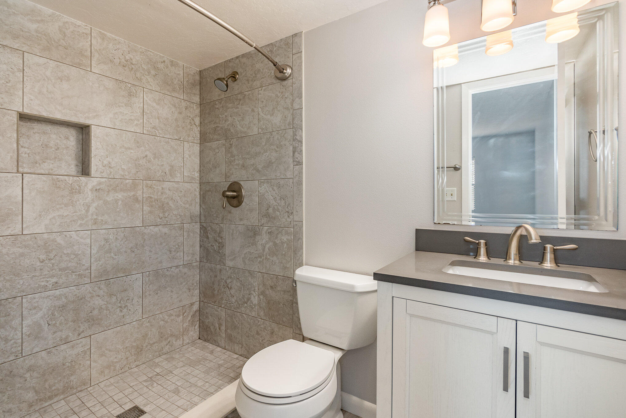 588 North Wickham Road, Unit 49 Melbourne, FL 32935 - Photo 15 of 27 Walkin Shower